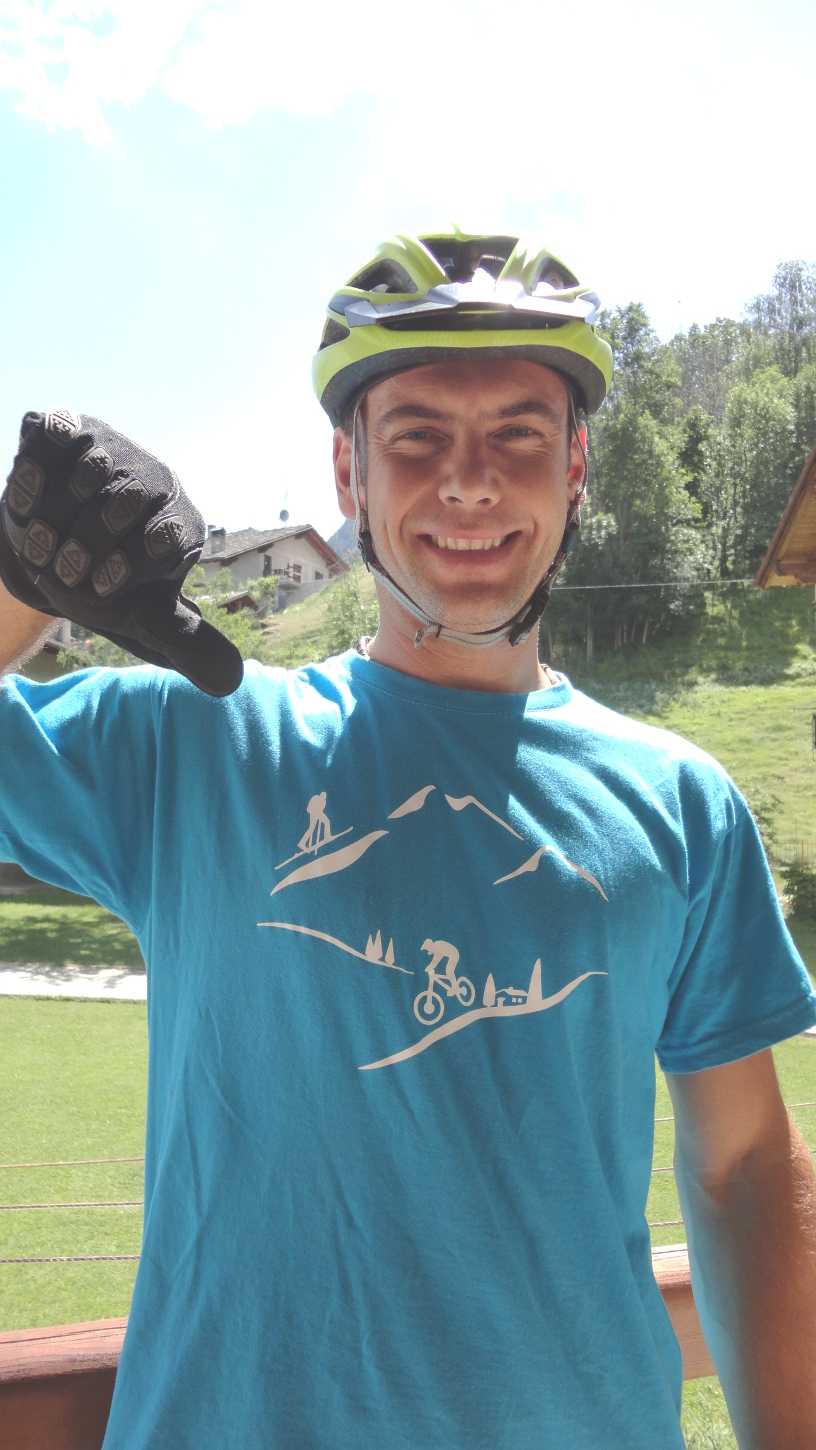 Devis Ferrod gite in bici Valle d'Aosta.jpg